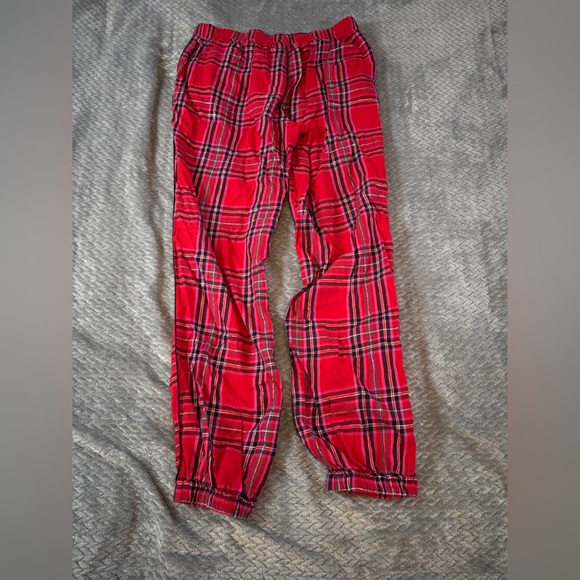Women’s Victoria Secret Pink and Red Plaid Pajama Set Size Small - Picture 9 of 9
